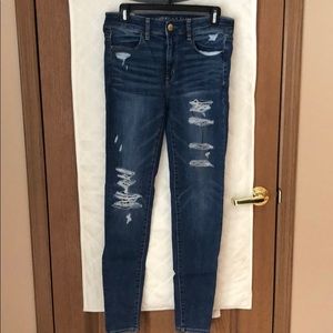 American Eagle size 6 ripped jeggings